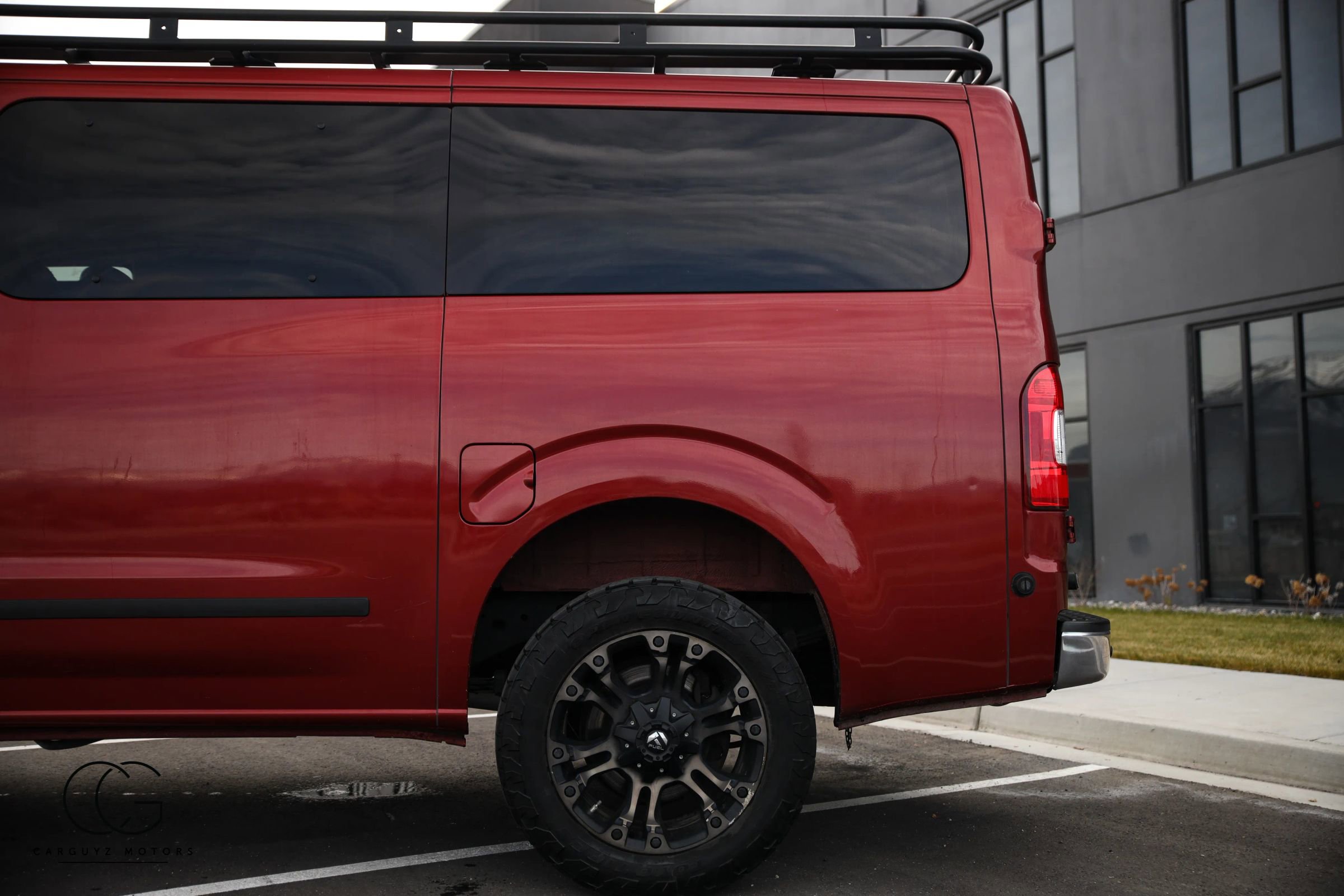 Used 2020 Nissan NV 3500 SV image 10