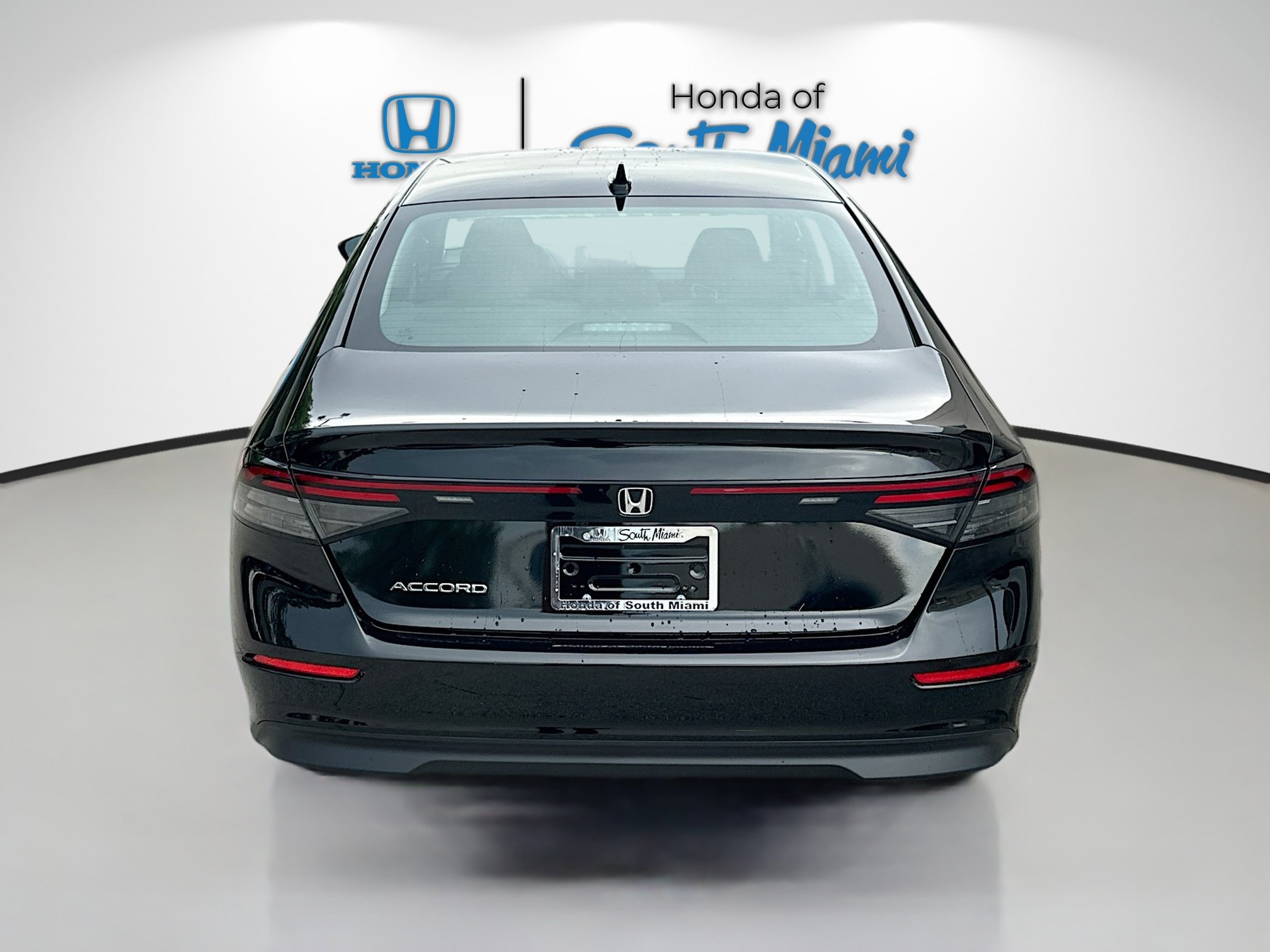 Certified 2025 Honda Accord LX image 5