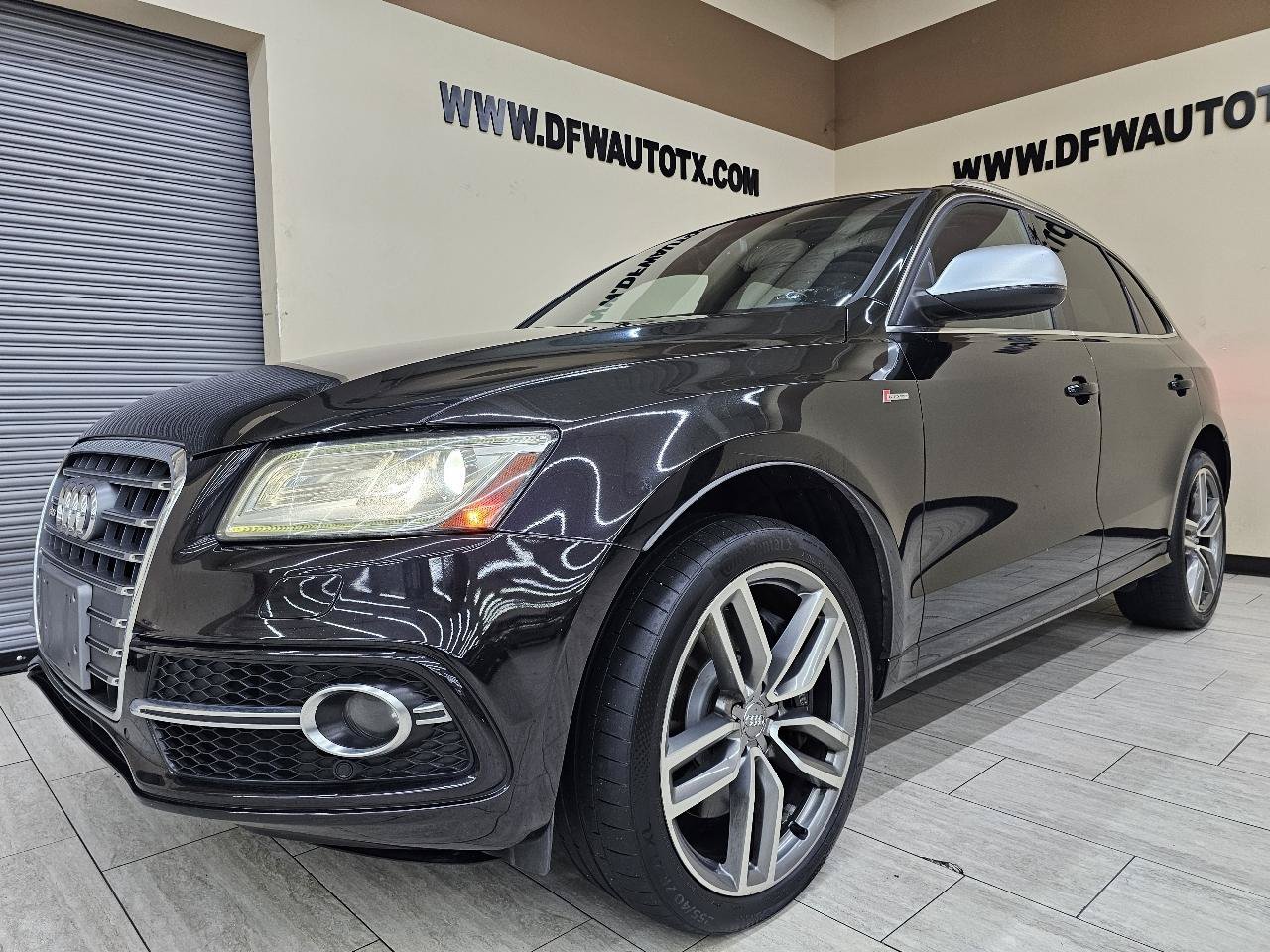 Used 2014 Audi SQ5 Prestige w/ Prestige Package AWD/4WD image 2