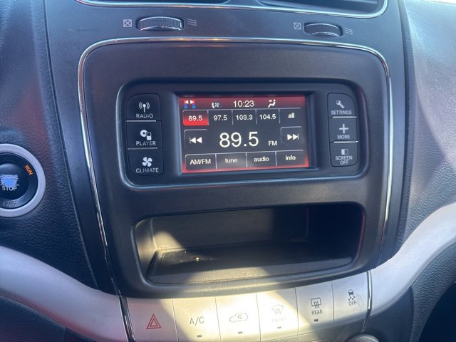 Used 2017 Dodge Journey SE w/ Flexible Seating Group image 16