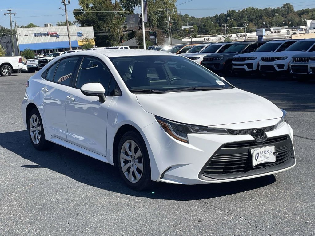Used 2025 Toyota Corolla LE