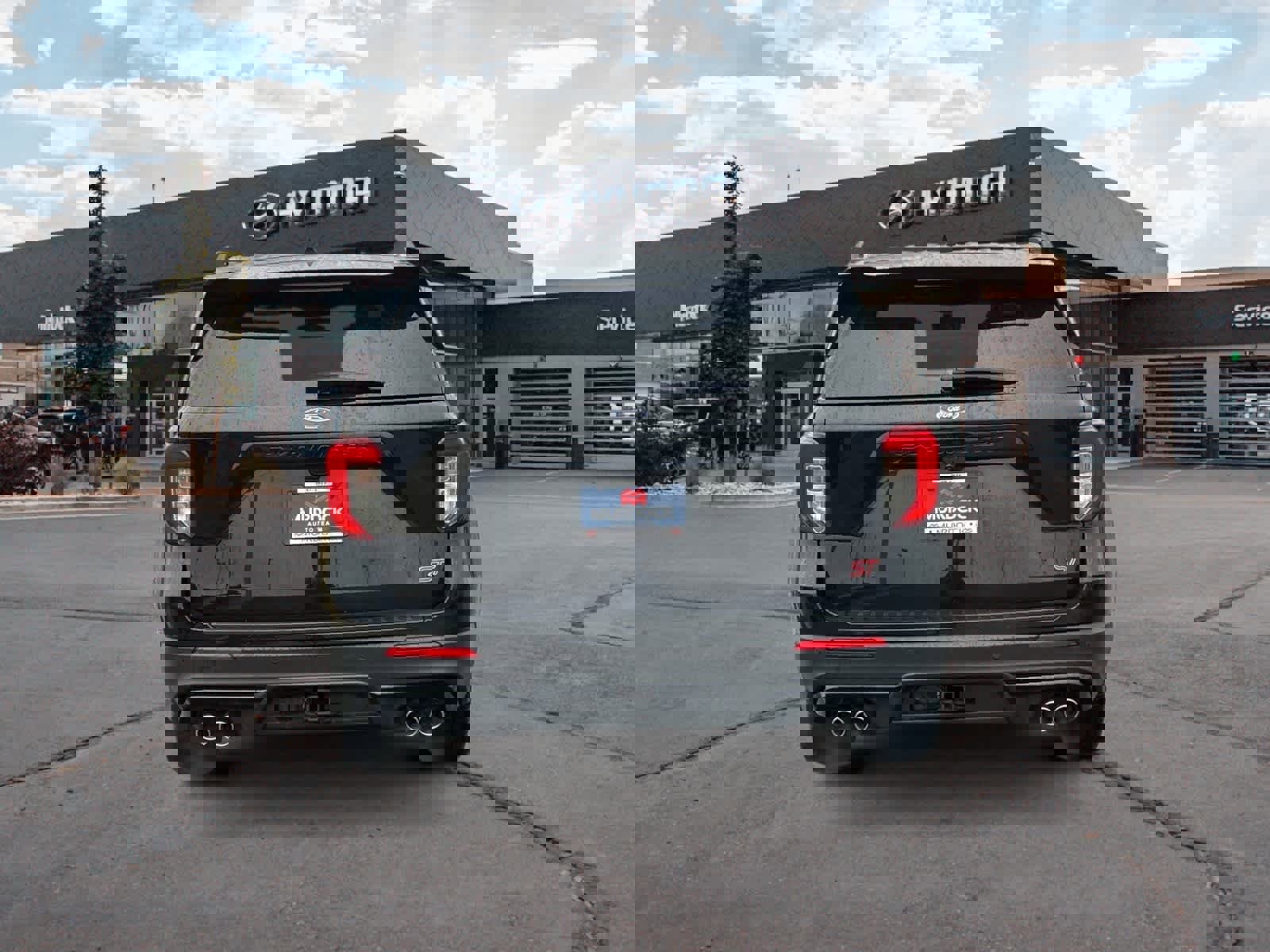 Used 2023 Ford Explorer ST w/ Equipment Group 401A image 4