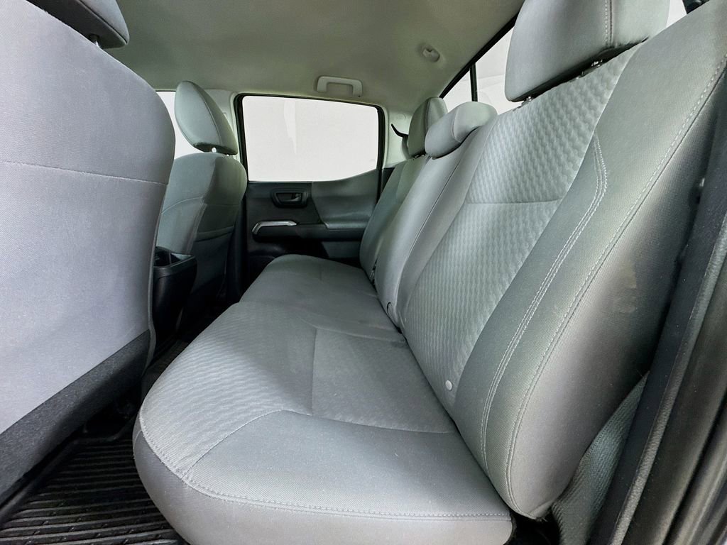 Used 2022 Toyota Tacoma SR5 RWD image 28