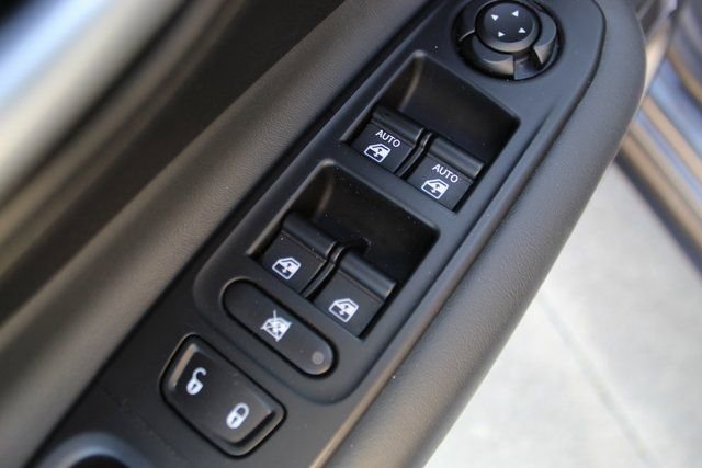 Used 2023 Jeep Renegade Latitude image 9