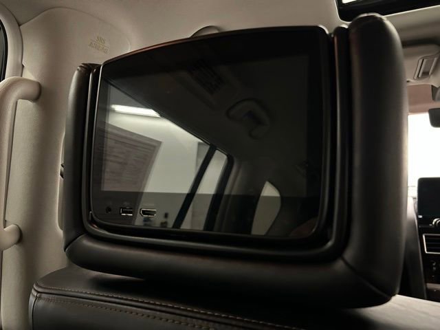 Certified 2023 Nissan Armada Platinum w/ Captain's Chairs Package image 33