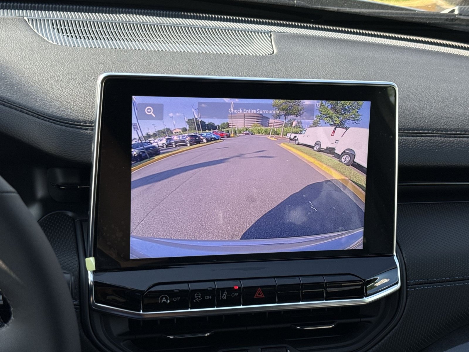 New 2026 Jeep Compass Latitude AWD/4WD image 19