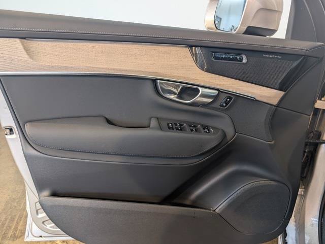 New 2026 Volvo XC90 B6 Plus w/ Protection Package AWD/4WD image 8