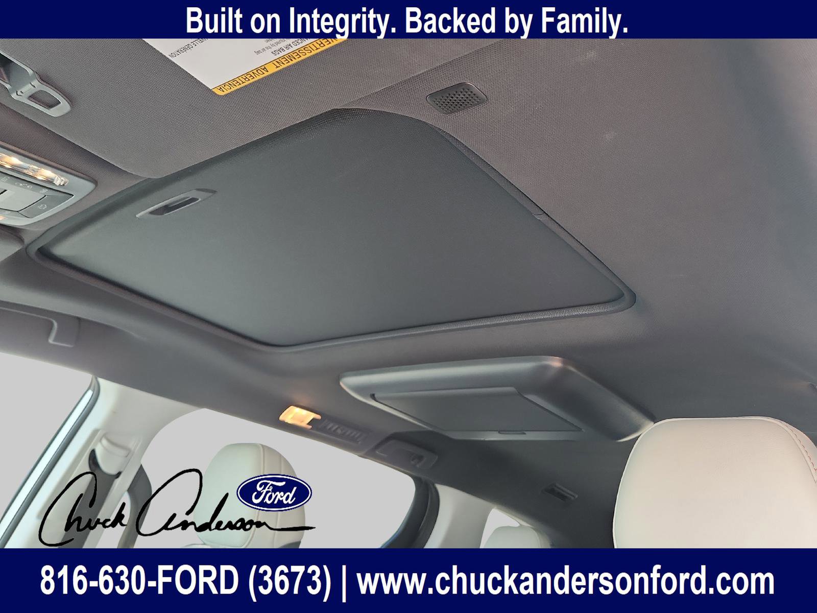 Used 2023 Toyota Sienna XSE w/ XSE Plus Package image 11