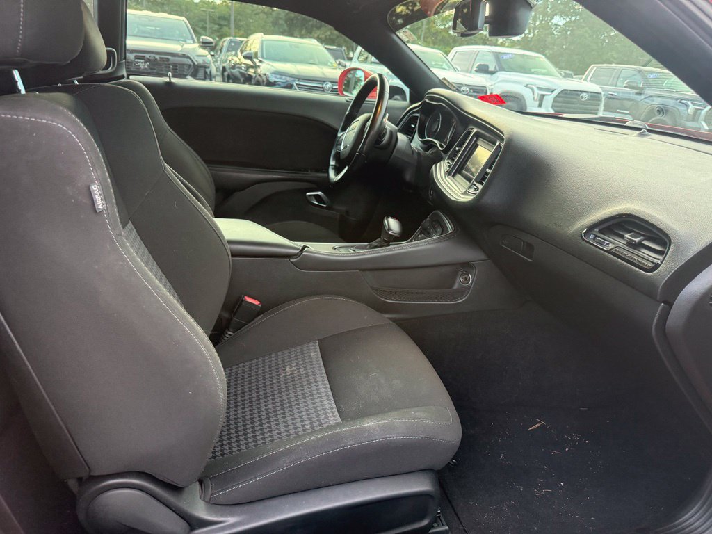 Used 2020 Dodge Challenger R/T w/ Driver Convenience Group RWD image 17
