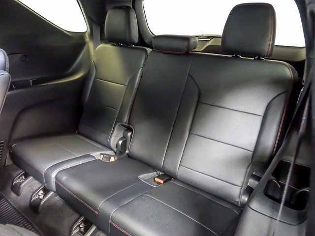 Certified 2025 Chevrolet Traverse Z71 w/ Driver Confidence Package image 17