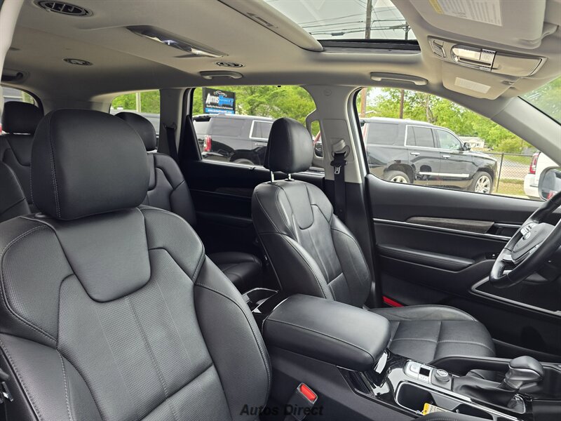 Used 2020 Kia Telluride EX w/ EX Premium Package FWD image 12