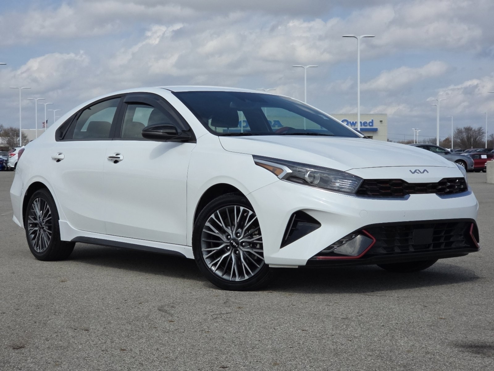 Used 2024 Kia Forte GT-Line image 2