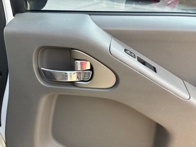 Used 2020 Nissan Frontier SV RWD image 14