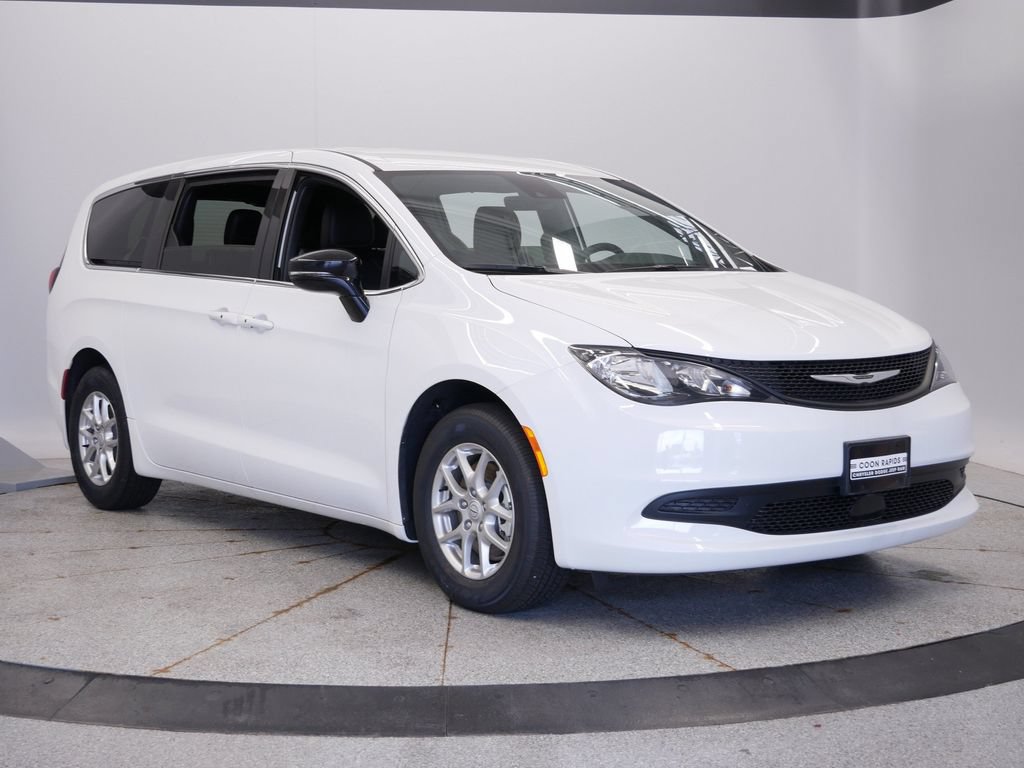 New 2026 Chrysler Voyager LX FWD image 9