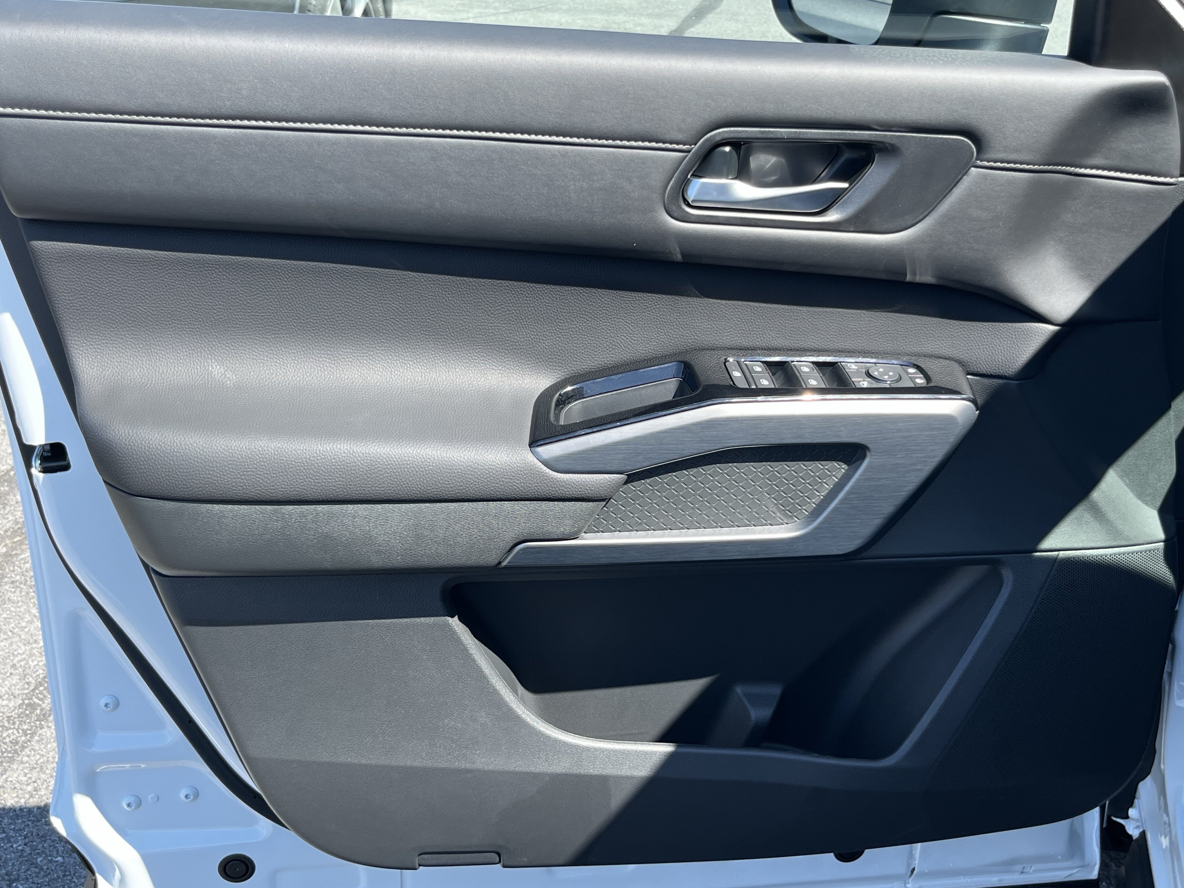 New 2026 Nissan Pathfinder SL AWD/4WD image 22