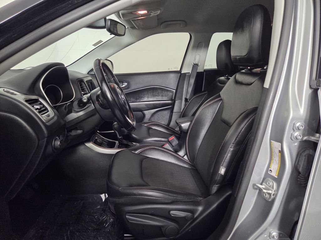 Certified 2020 Jeep Compass Latitude image 12