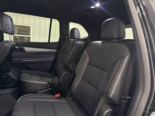 Used 2025 Buick Enclave Preferred AWD/4WD image 24