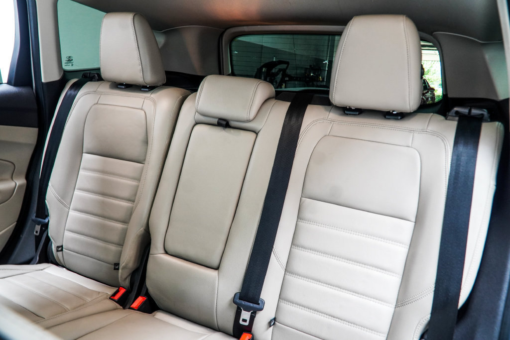 Used 2019 Ford Escape Titanium FWD image 42
