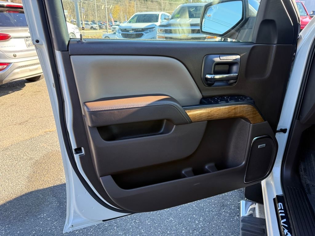 Used 2015 Chevrolet Silverado 1500 LTZ w/ LTZ Plus Package image 19