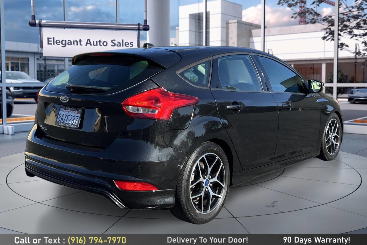 Used 2015 Ford Focus SE w/ SE Sport Package FWD image 5