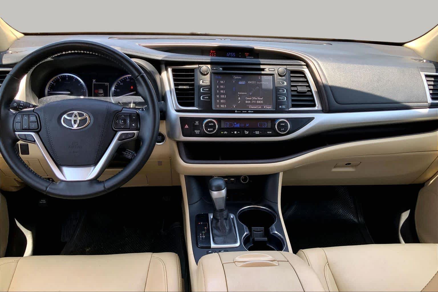 Used 2019 Toyota Highlander XLE FWD image 15