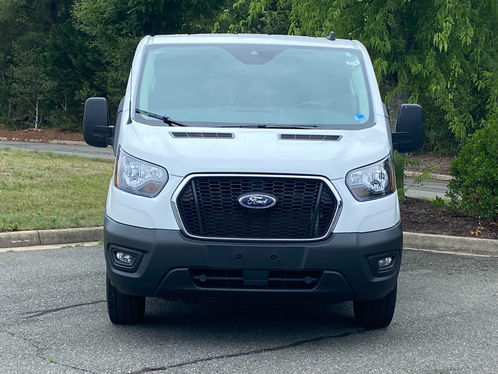 Certified 2025 Ford Transit 250 Low Roof w/ Exterior Upgrade Package RWD image 6