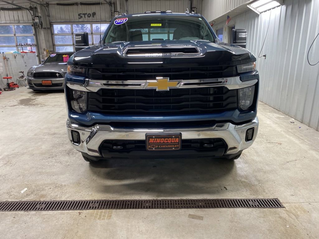 Used 2025 Chevrolet Silverado 3500 LT w/ All Star Edition image 5