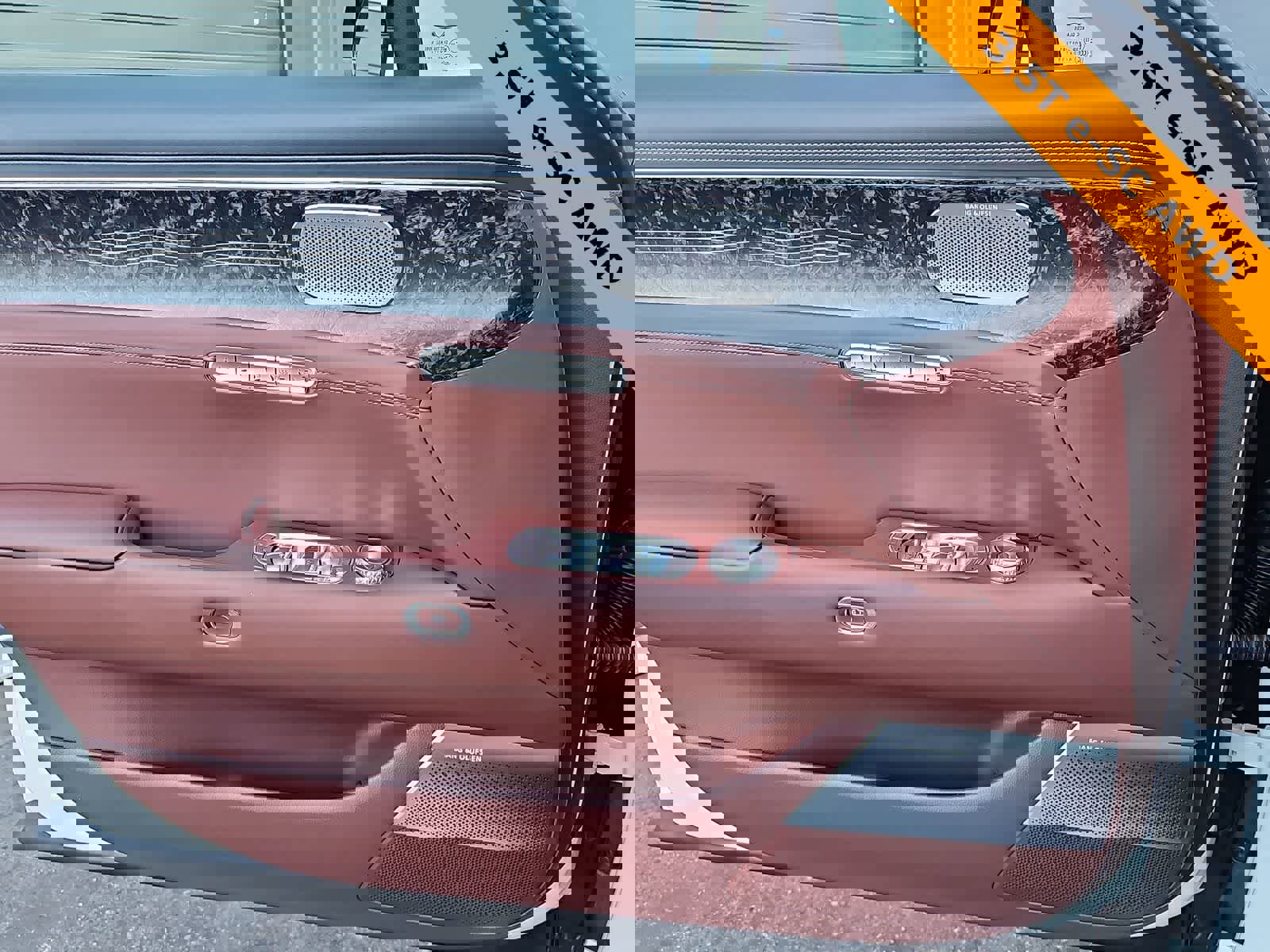 Used 2025 Genesis G90 3.5T image 28