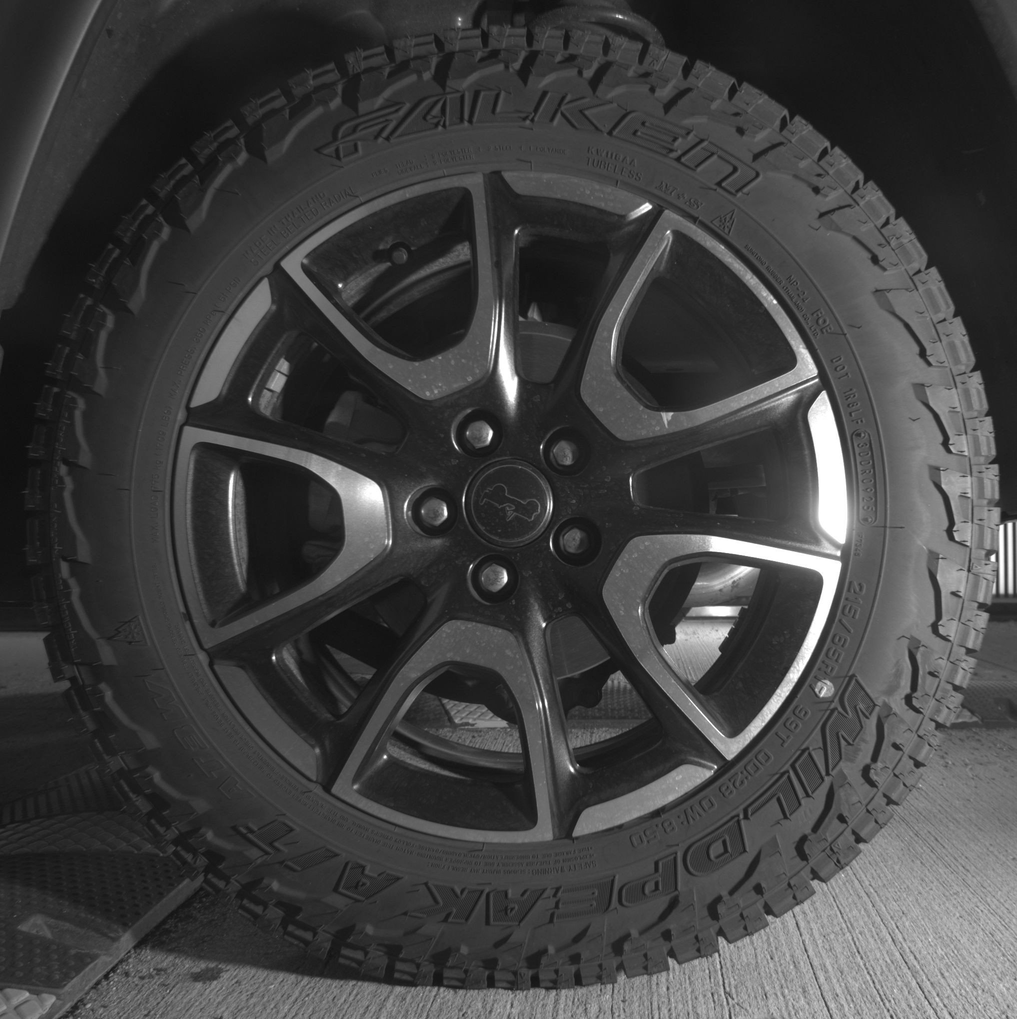 Used 2025 Jeep Compass Trailhawk image 14