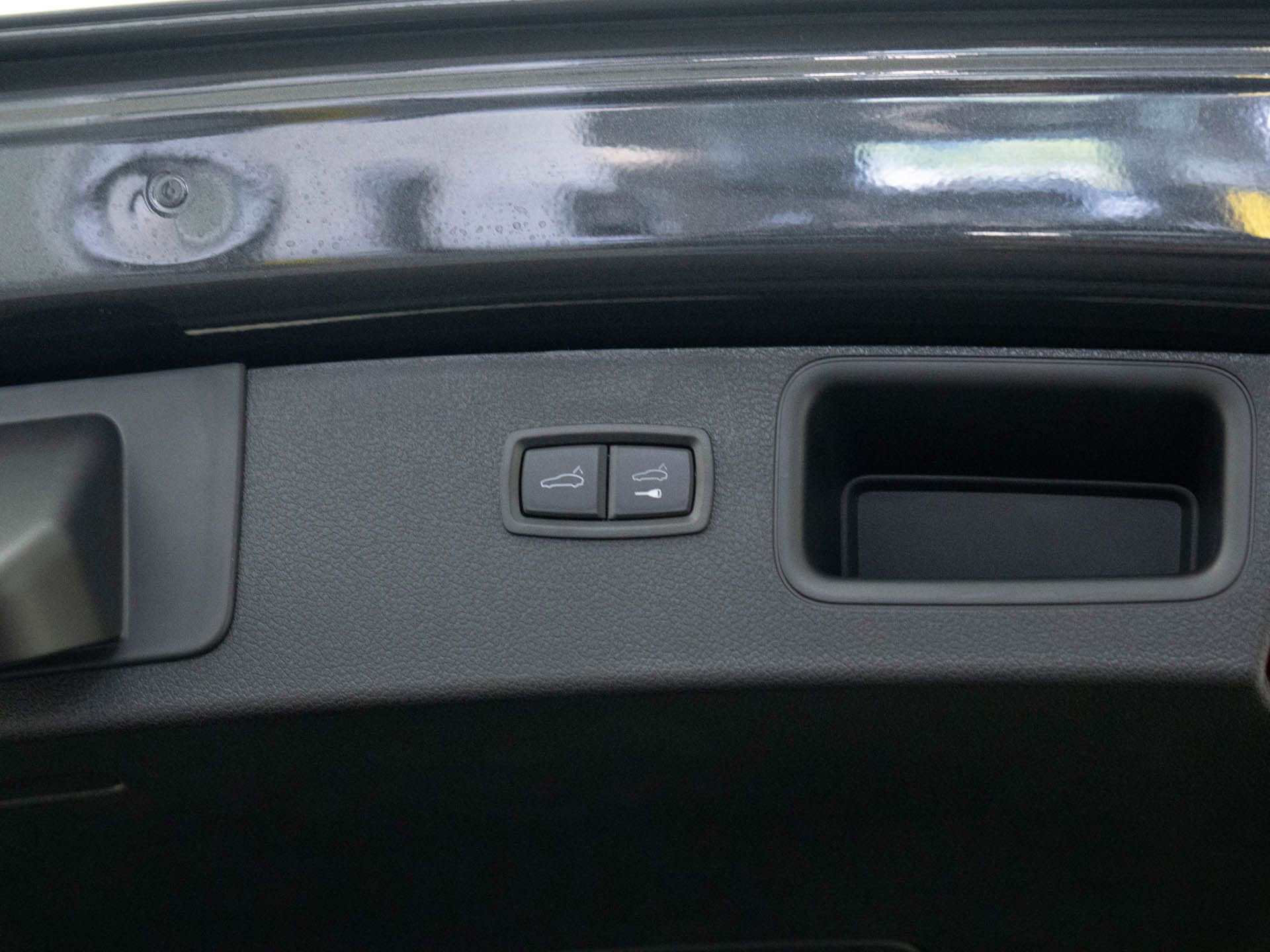 Certified 2026 Porsche Macan image 30