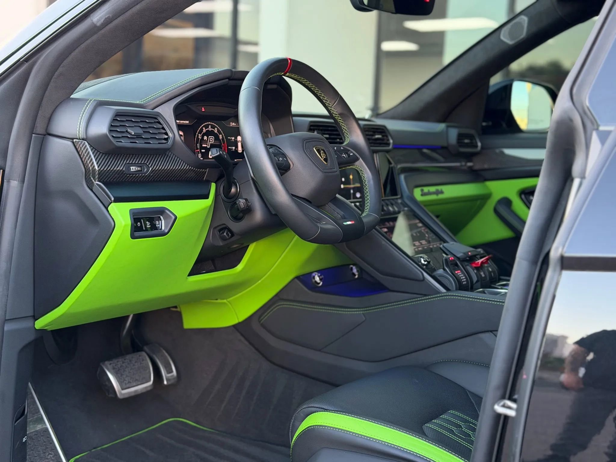 Used 2024 Lamborghini Urus S image 19