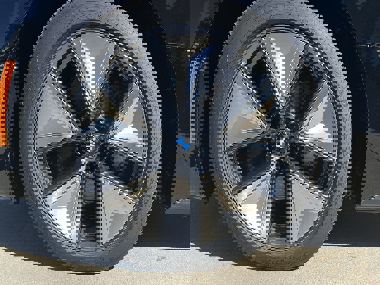 Used 2025 BMW i4 eDrive40 w/ Parking Assistance Package image 13