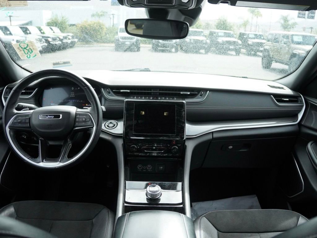 Used 2022 Jeep Grand Cherokee L Laredo image 25