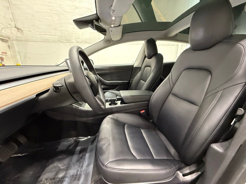 Used 2020 Tesla Model 3 Standard Range Plus image 8