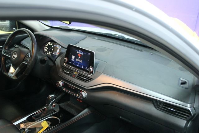 Used 2023 Nissan Altima 2.5 SR image 12