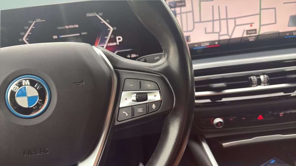 Used 2023 BMW i4 eDrive40 w/ Parking Assistance Package RWD image 22