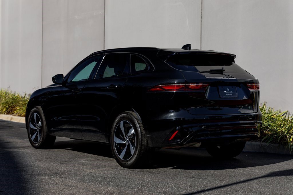 Used 2025 Jaguar F-PACE R-Dynamic S image 3
