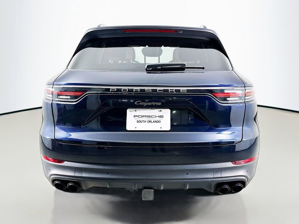 Certified 2022 Porsche Cayenne Platinum Edition image 10
