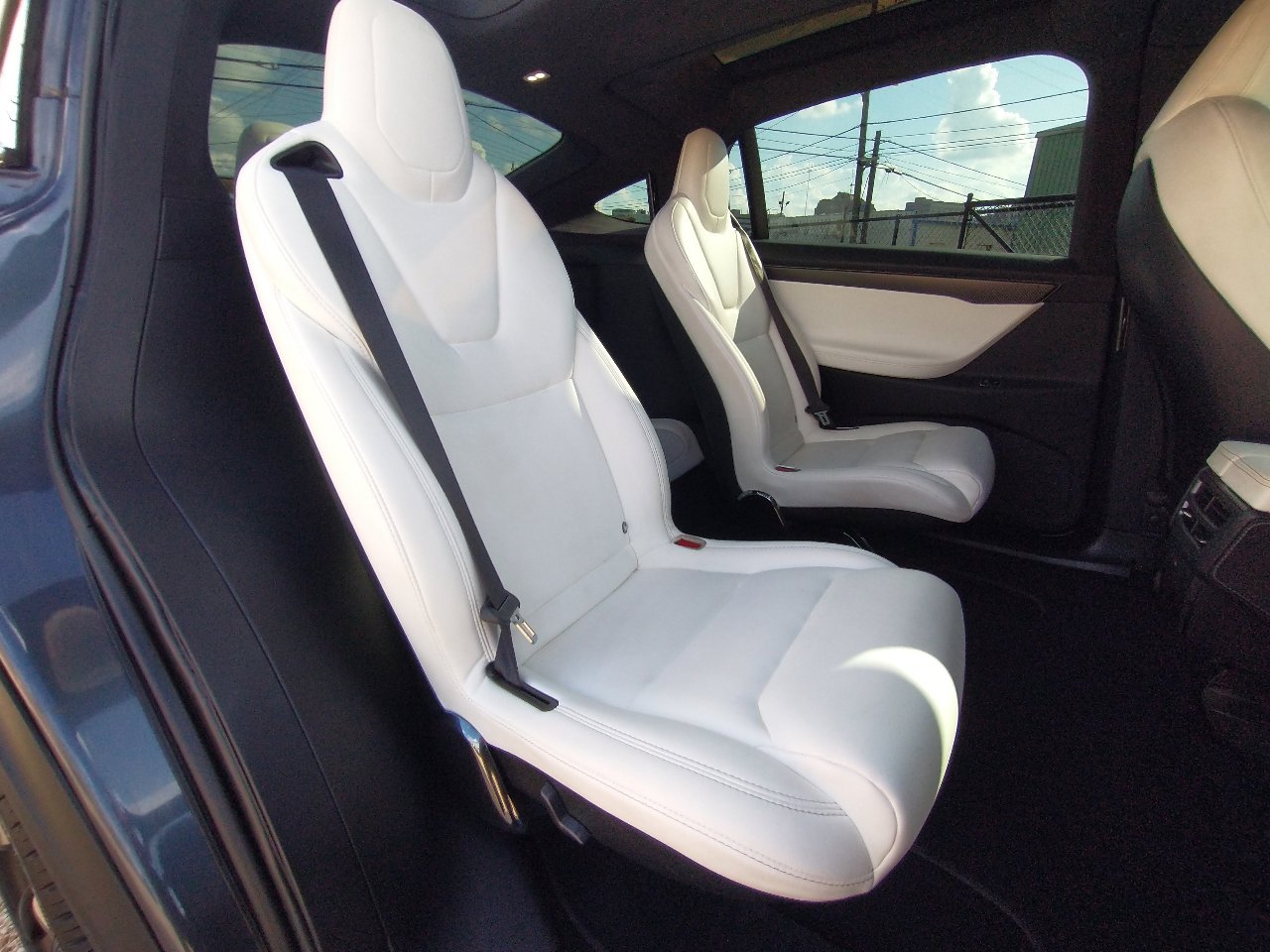 Used 2020 Tesla Model X Performance image 45