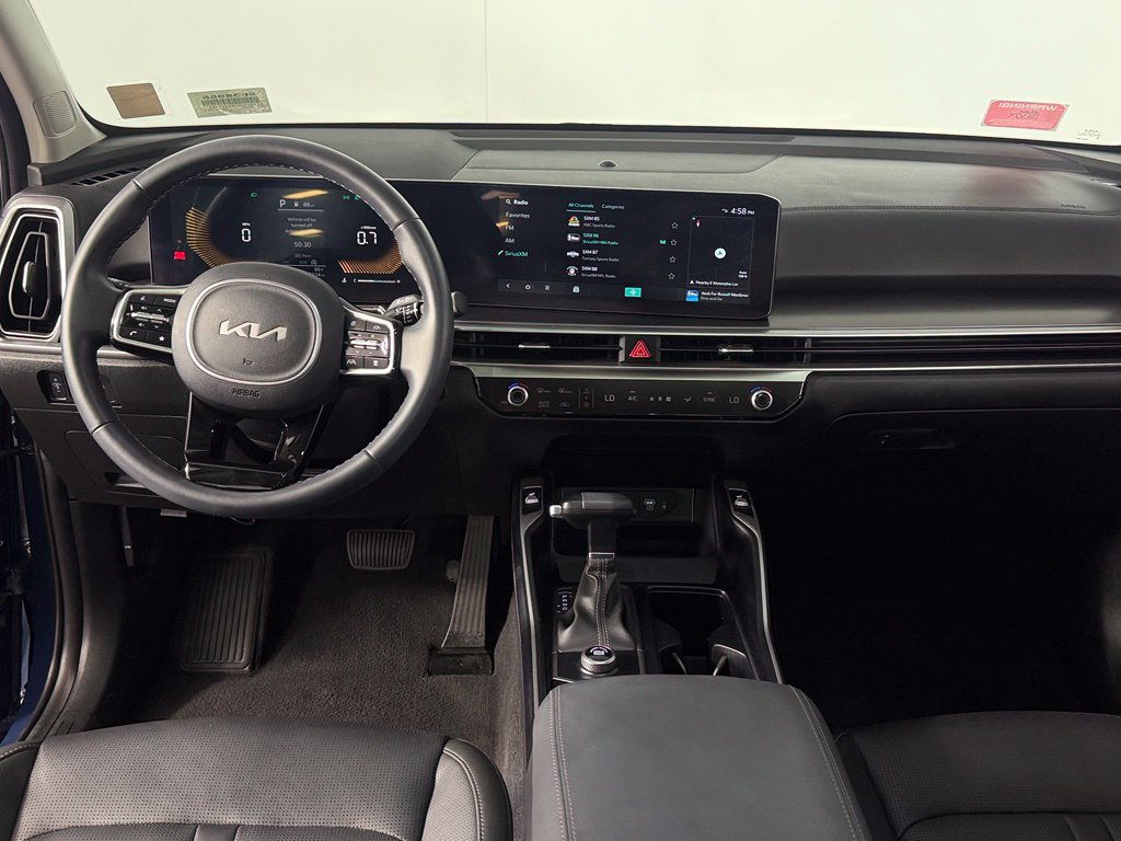Used 2024 Kia Sorento EX w/ Panoramic Sunroof Package FWD image 30