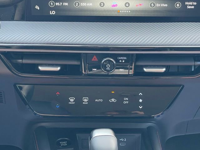 New 2025 Nissan Kicks SR image 25