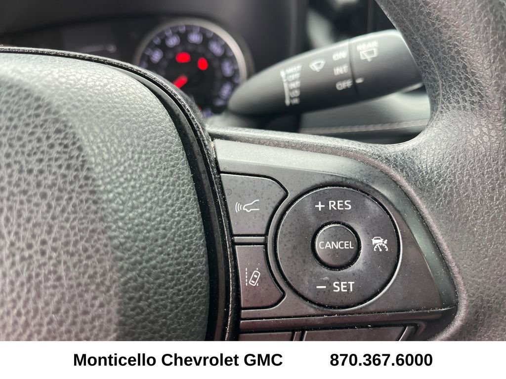 Used 2020 Toyota RAV4 LE image 22