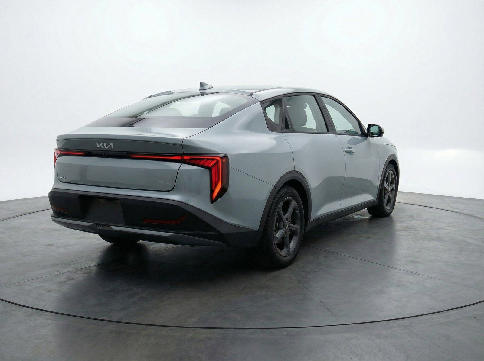 Used 2025 Kia K4 LXS image 9