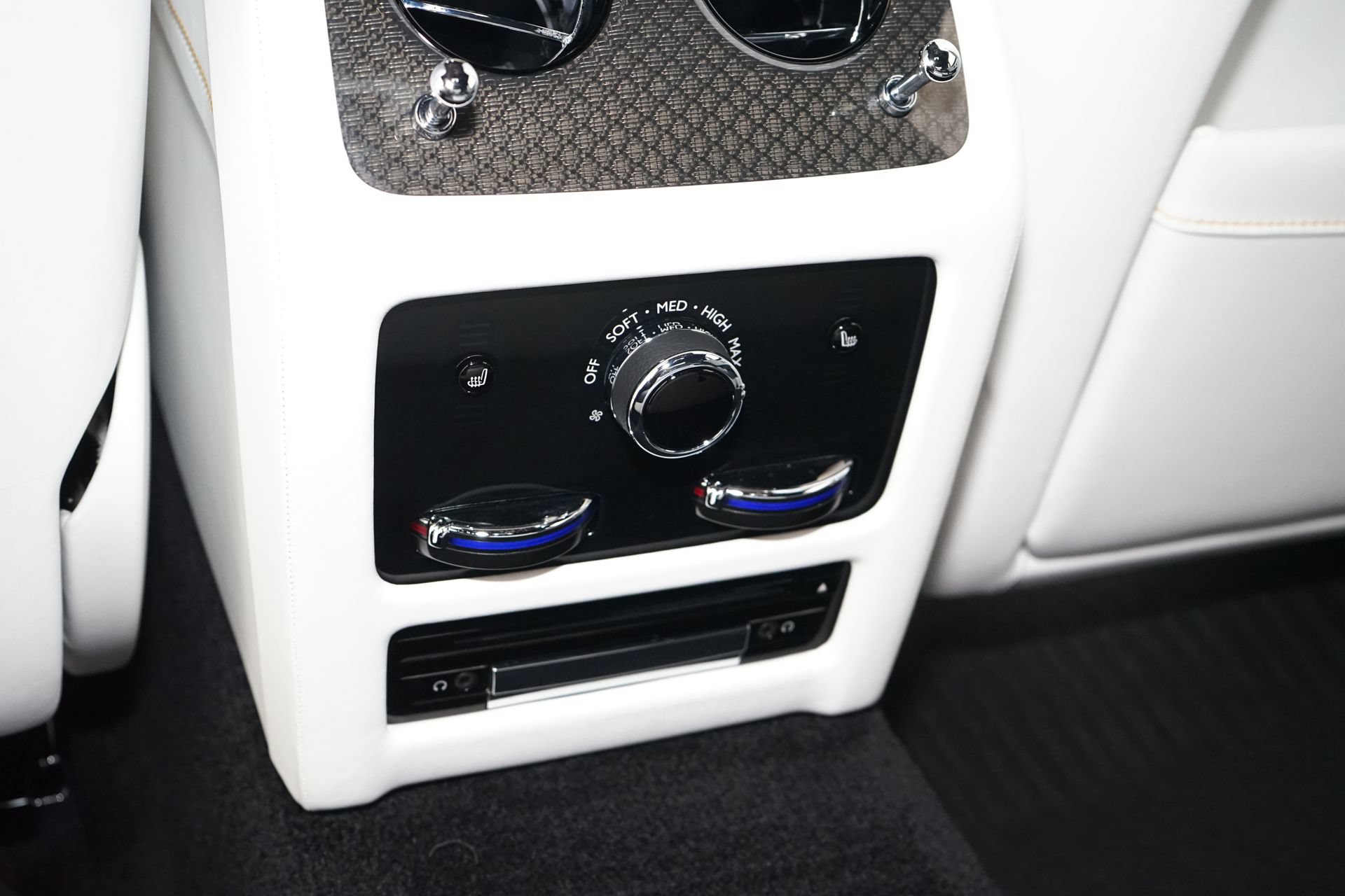 Used 2023 Rolls-Royce Ghost Black Badge w/ Black Badge Ghost Package AWD/4WD image 38