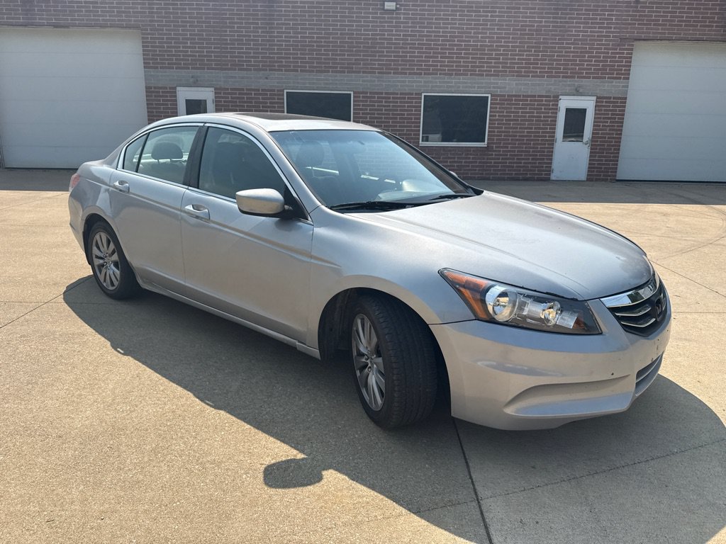 Used 2011 Honda Accord EX image 3