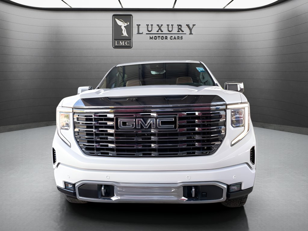 Used 2024 GMC Sierra 1500 Denali Ultimate AWD/4WD image 3