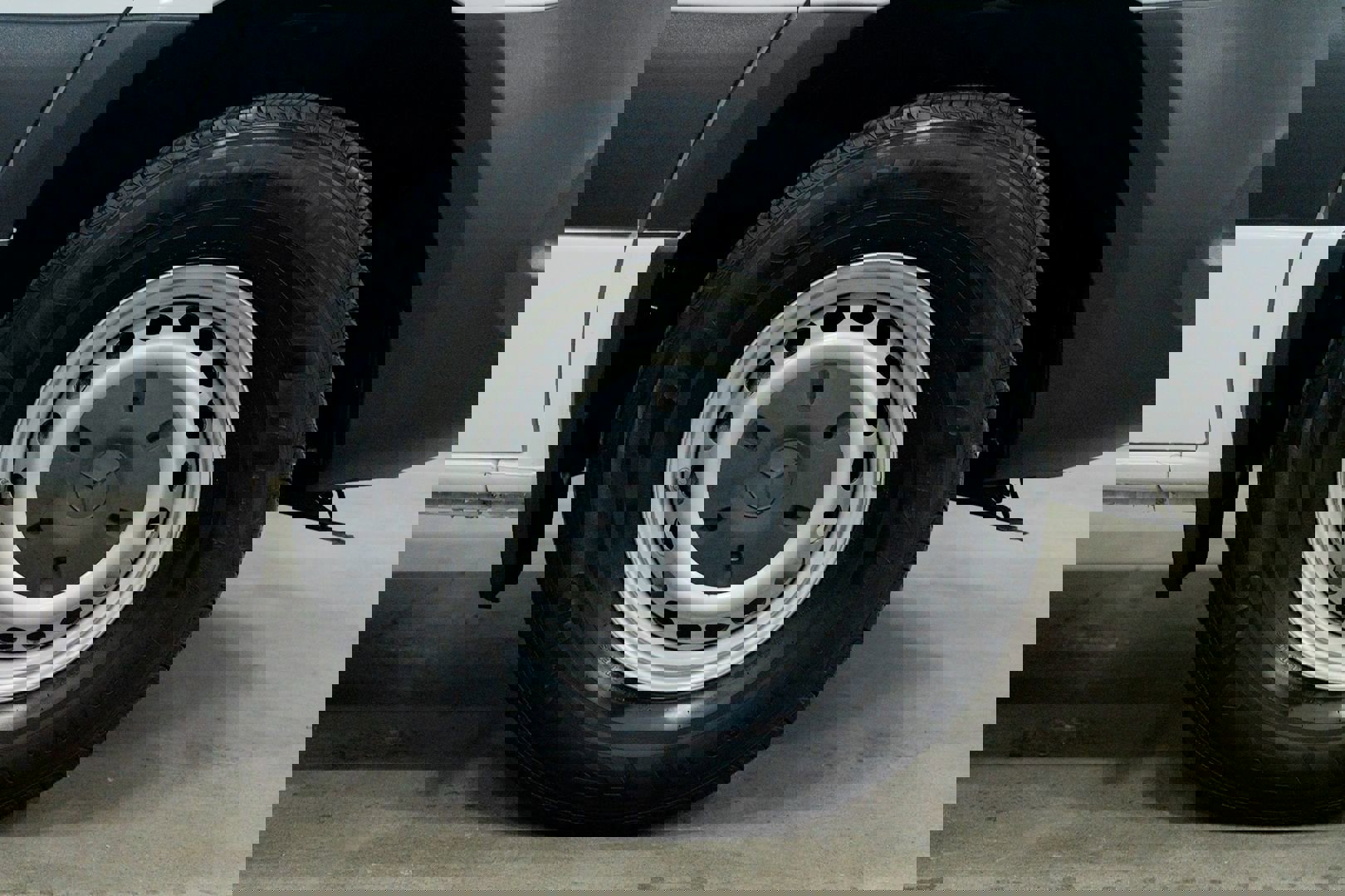 Used 2019 Mercedes-Benz Sprinter 2500 image 14