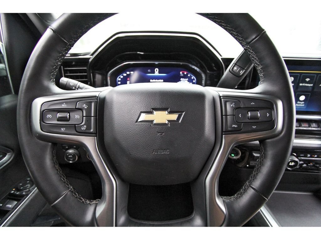 Used 2025 Chevrolet Silverado 2500 LTZ w/ LTZ Convenience Package AWD/4WD image 14