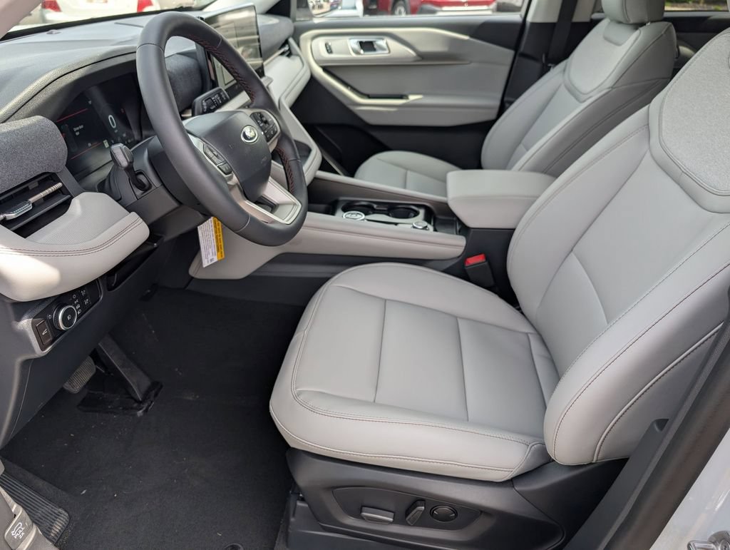 New 2026 Ford Explorer Active w/ Active Comfort Package AWD/4WD image 11