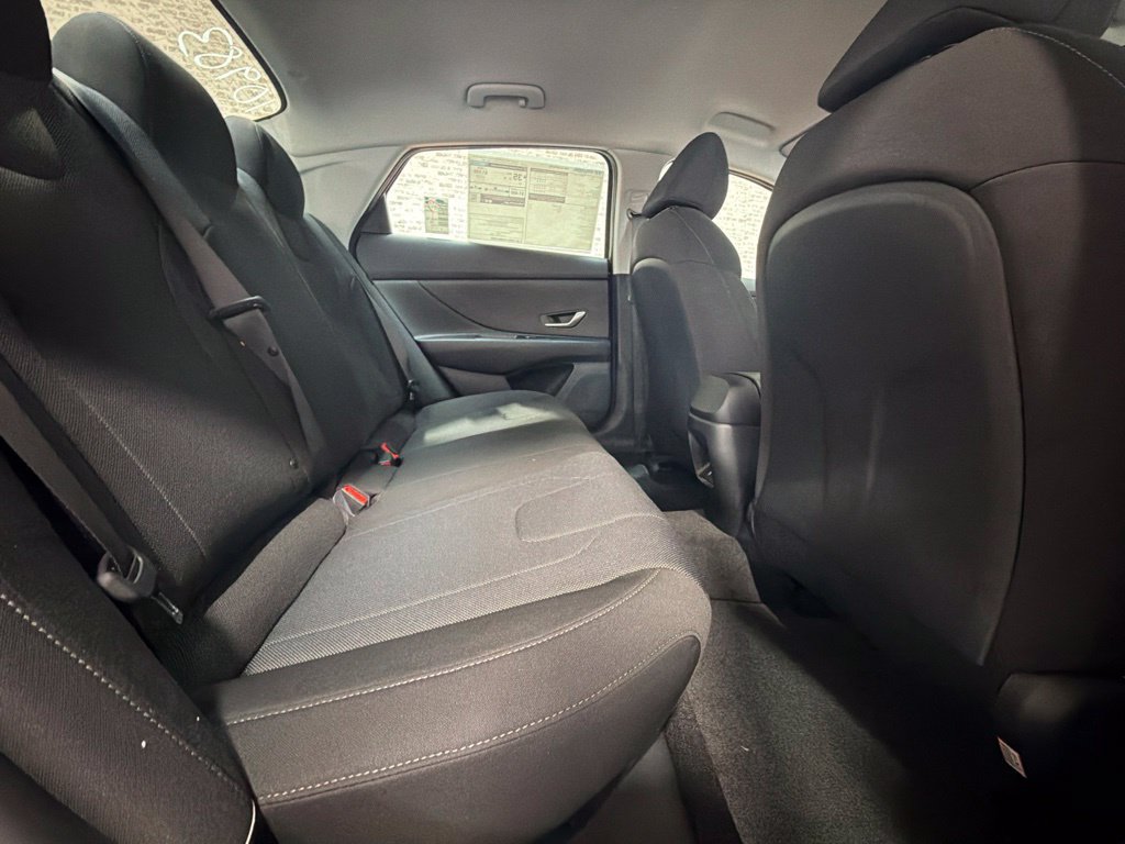 New 2026 Hyundai Elantra SE FWD image 16
